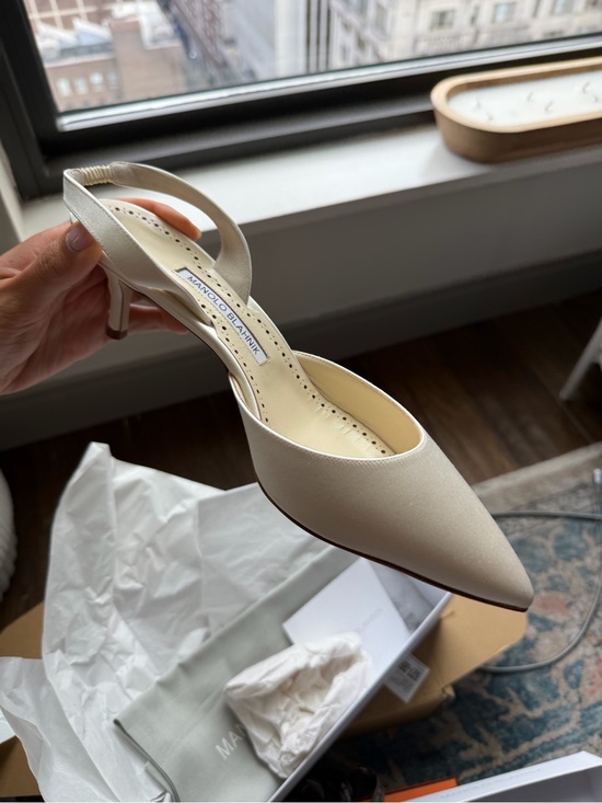 Manolo Blahnik Shoes - Manolo Blahnik Ivory Pointed-Toe Slingback Pump